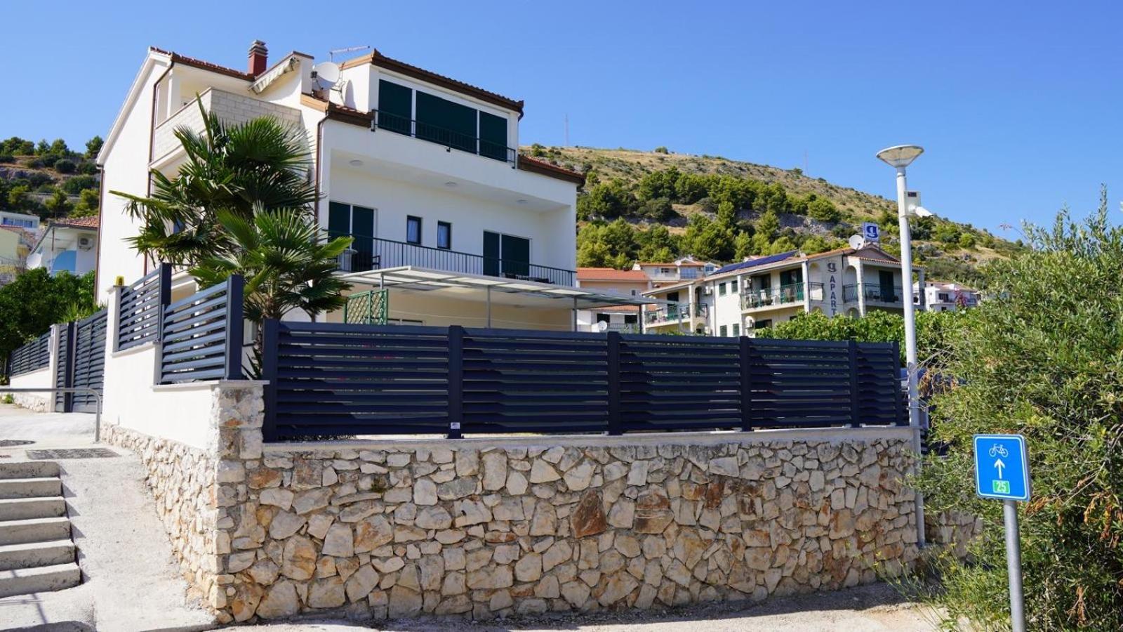 Holiday Home Sisko Trogir Eksteriør billede