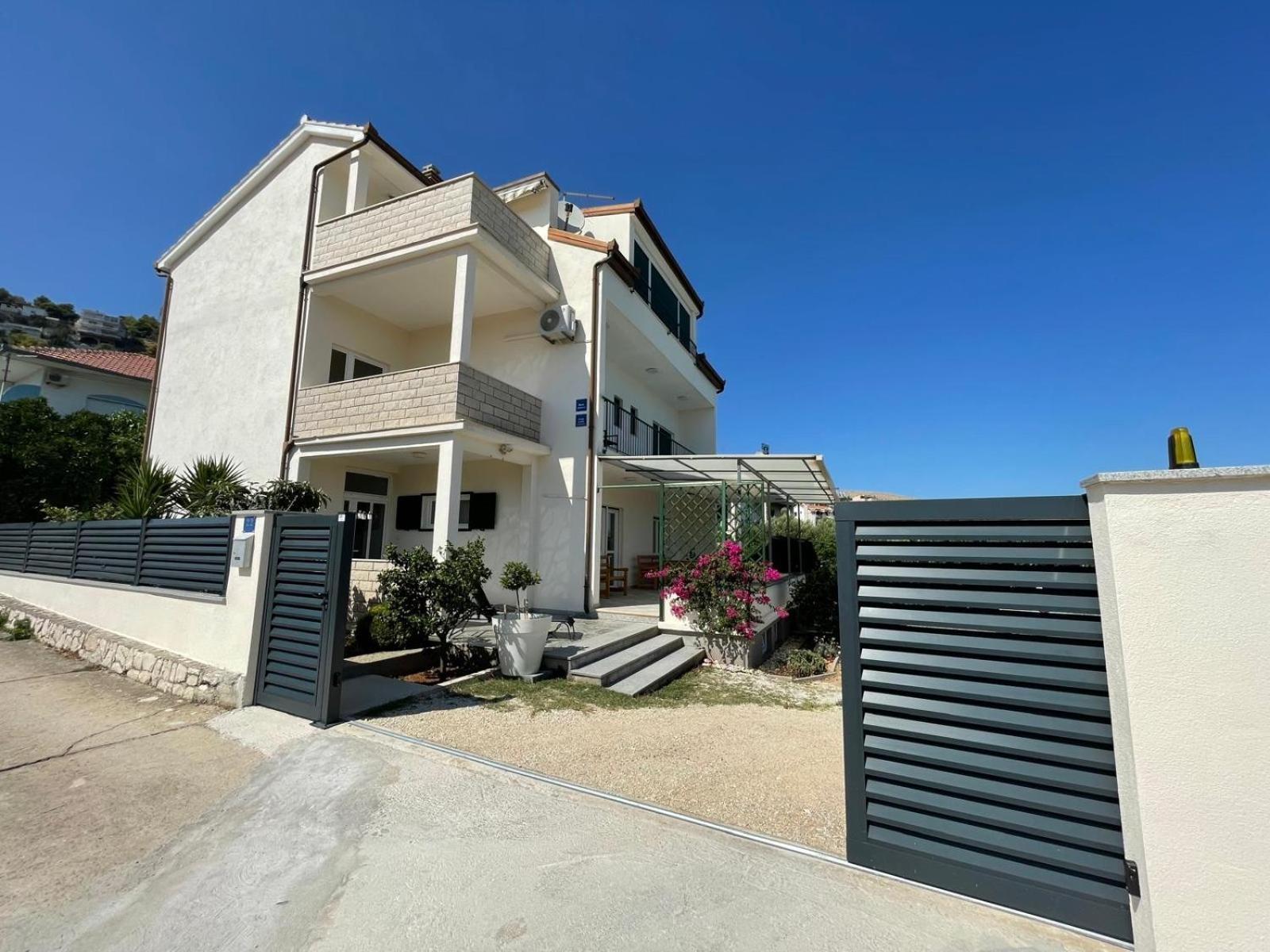 Holiday Home Sisko Trogir Eksteriør billede